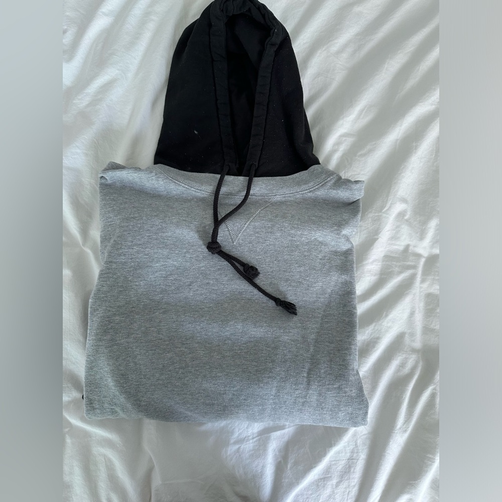 Brandy Melville sweatshirt